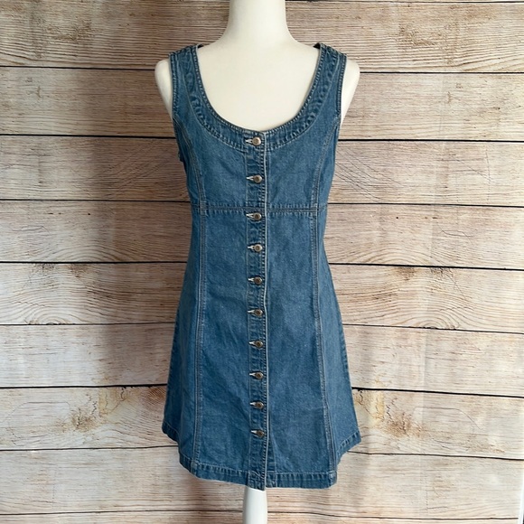 GAP Dresses & Skirts - The Gap 90’s inspired denim button up mini dress